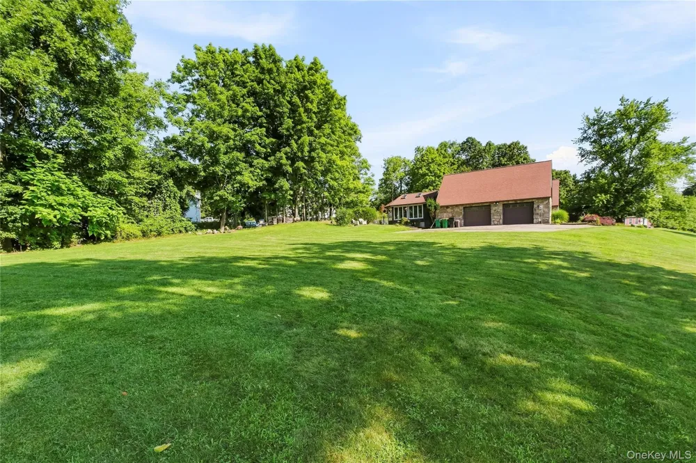 14 Lisa Drive Highland, NY 12528