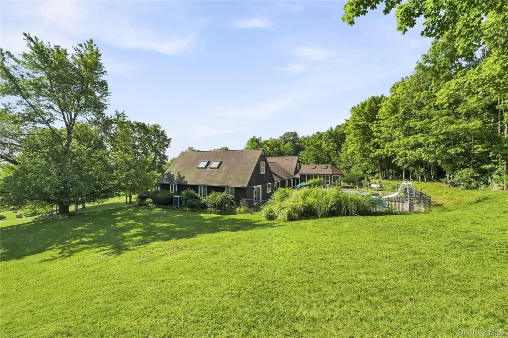14 Lisa Drive Highland, NY 12528