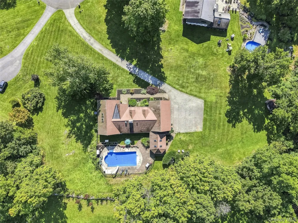 14 Lisa Drive Highland, NY 12528