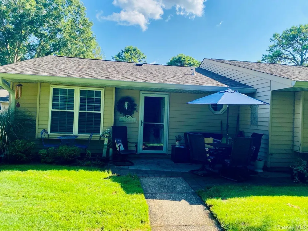 472A Darwen Drive Ridge, NY 11961