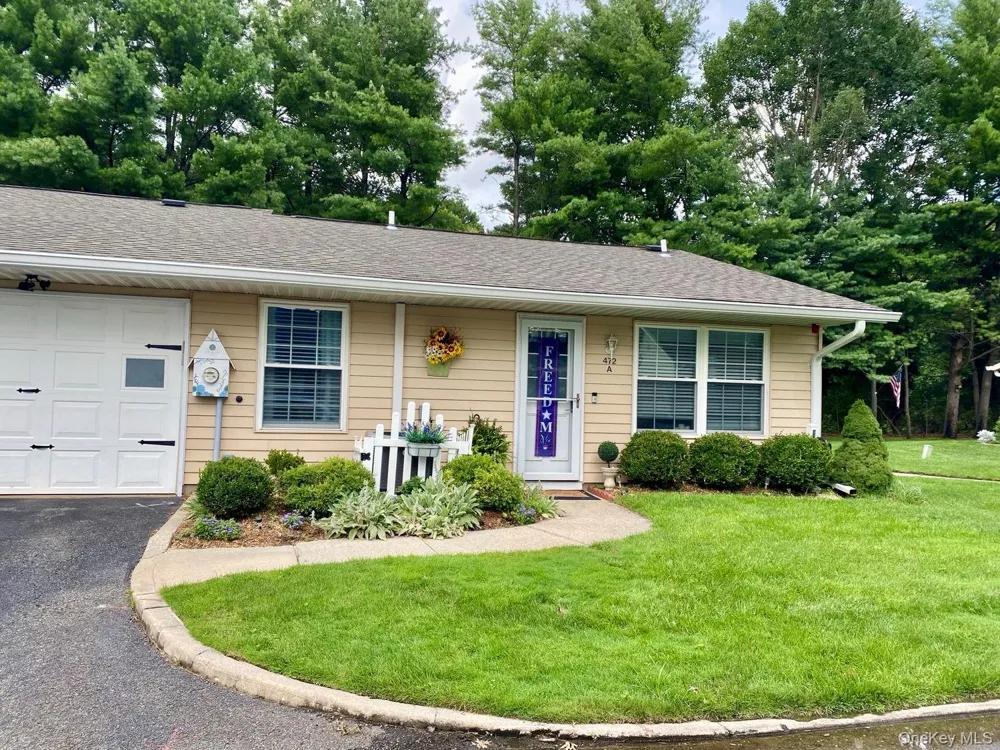 472A Darwen Drive Ridge, NY 11961