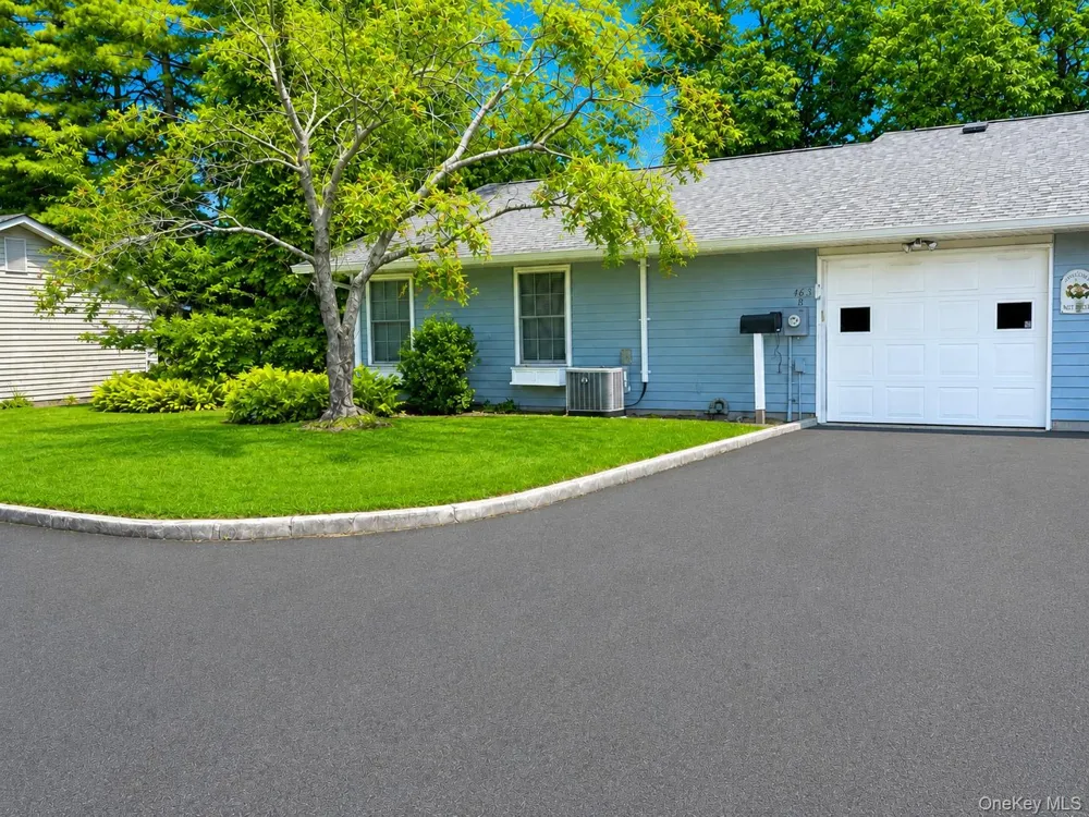 463 B Oldham Court Ridge, NY 11961