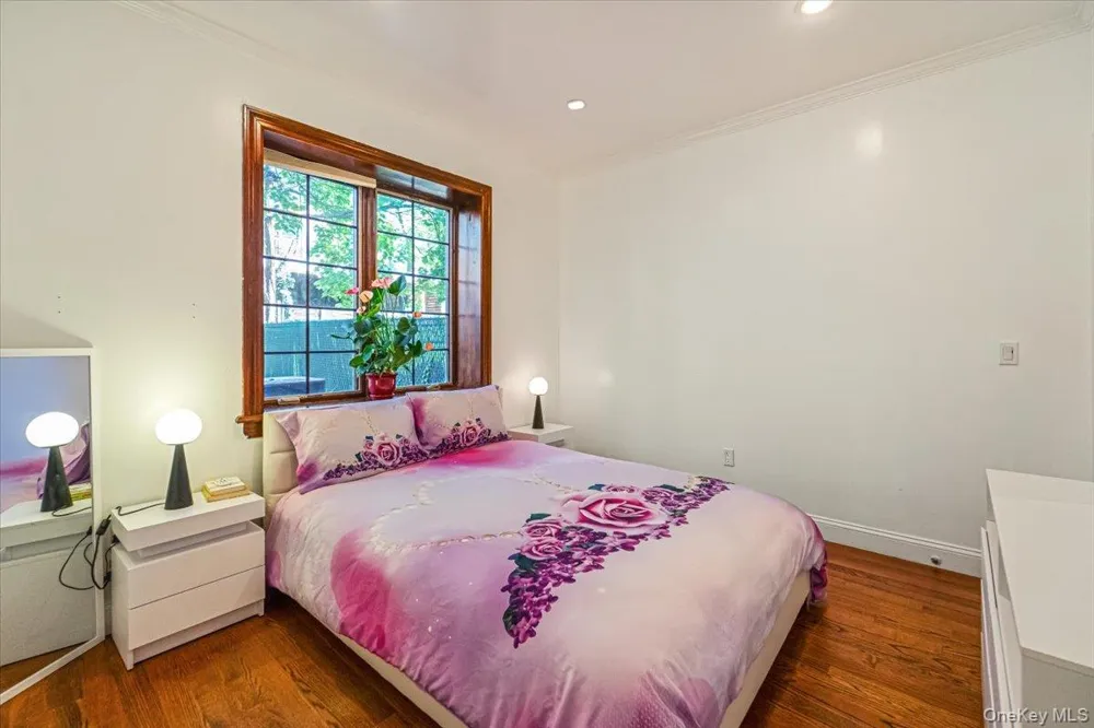 2569 38th Street #1R Astoria, NY 11103