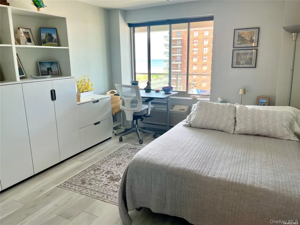 170 W Broadway #5H Long Beach, NY 11561