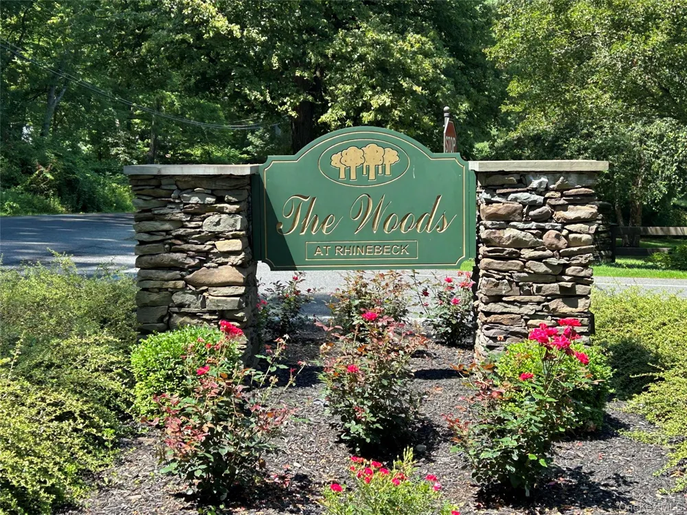 50 Pond Drive E Rhinebeck, NY 12572