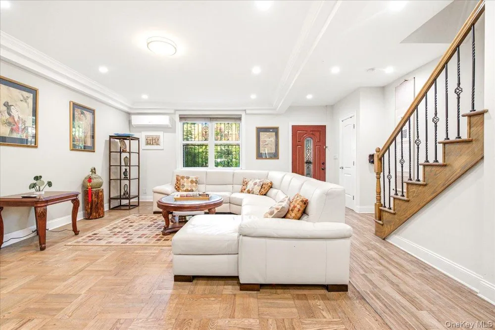 67-30 Harrow Street Forest Hills, NY 11375