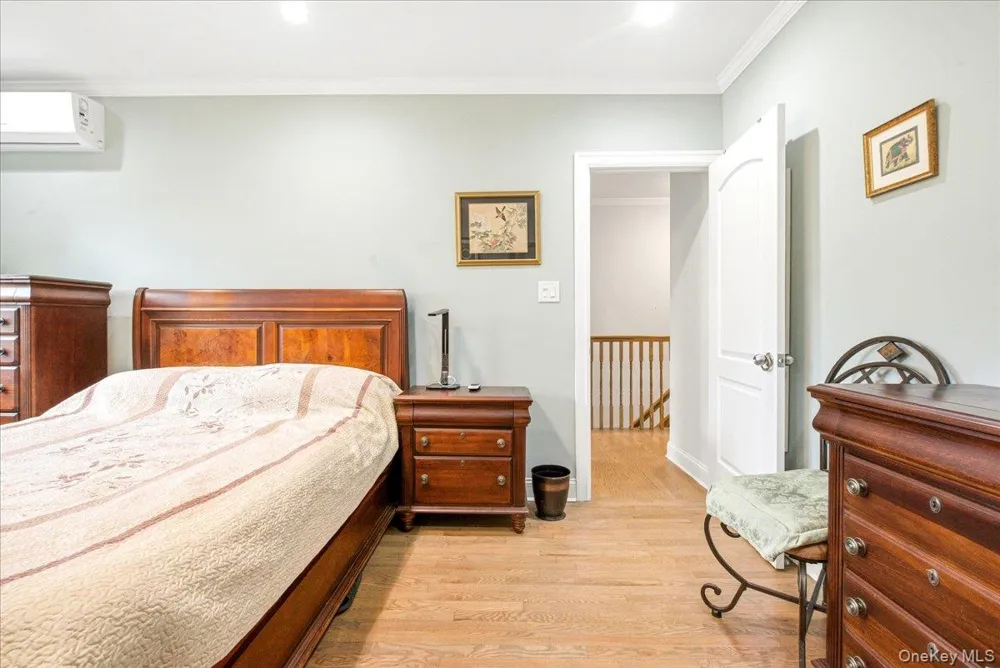 67-30 Harrow Street Forest Hills, NY 11375