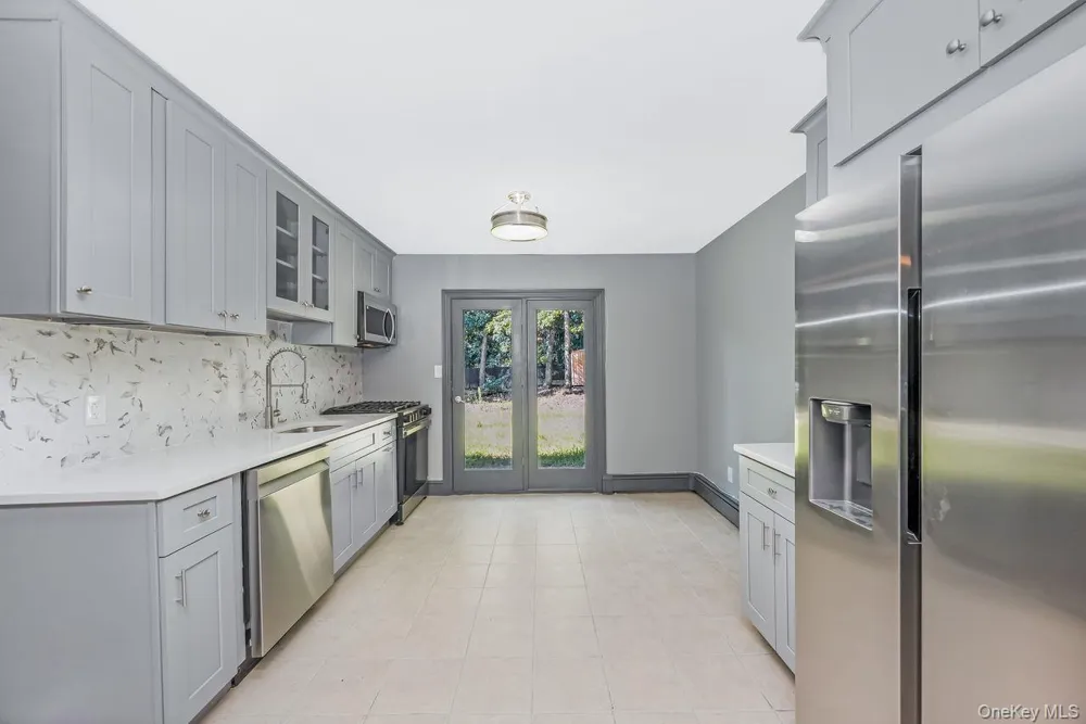 99 Ontario Street Port Jefferson Station, NY 11776
