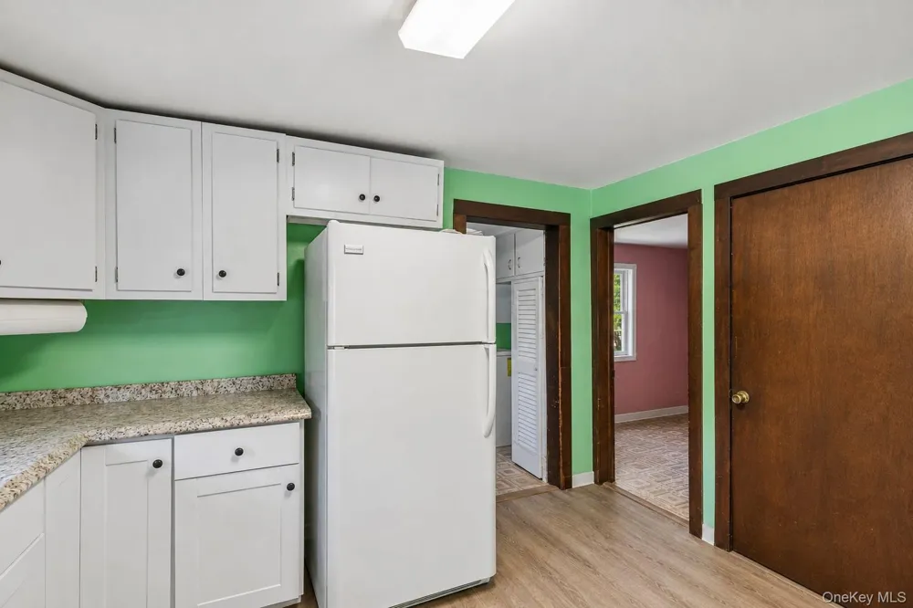 35 Spinner Lane East Hampton, NY 11937
