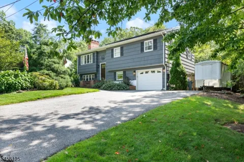 157 Mountain Cir
