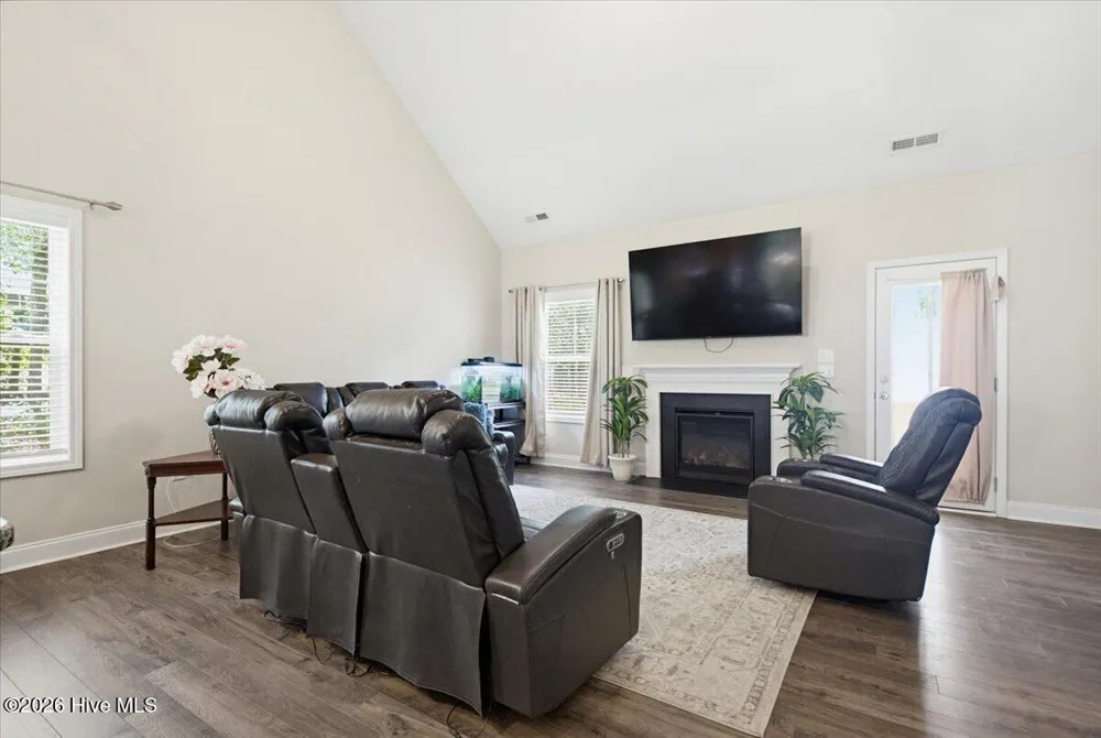 598 E L Ives Drive Aberdeen, NC 28315