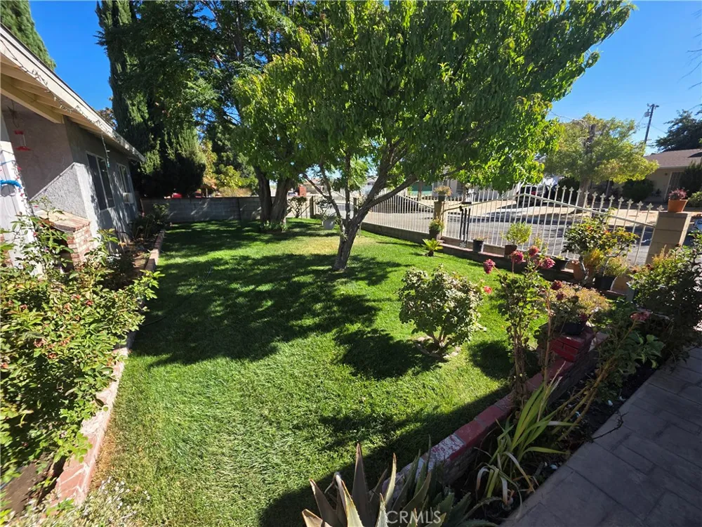 38733 36th E Palmdale, CA 93550