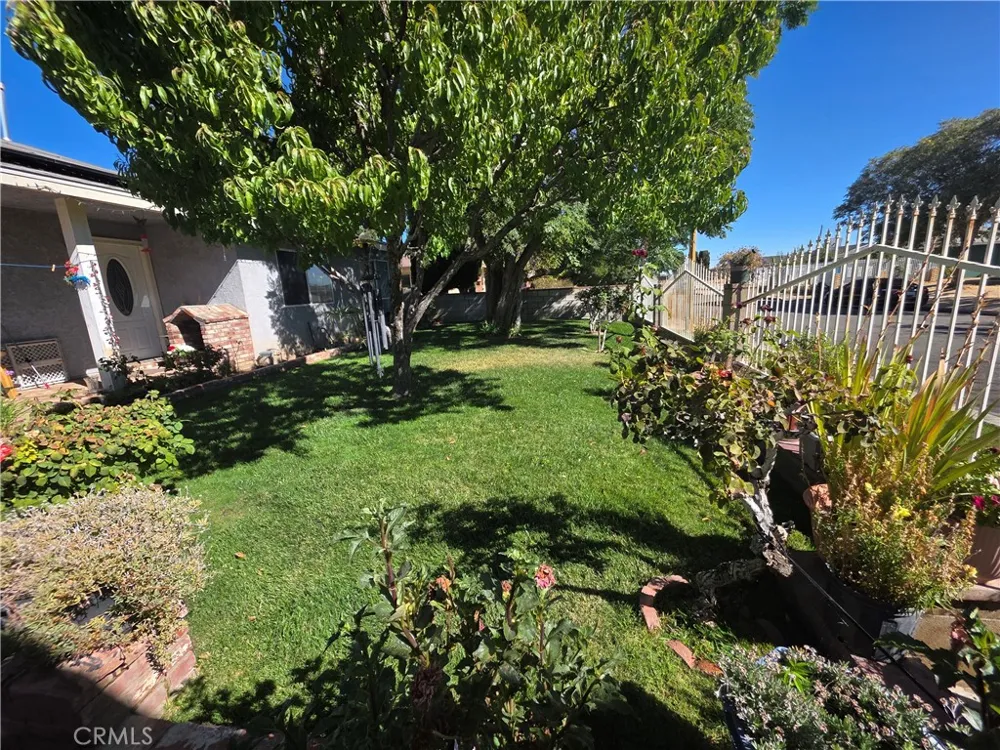 38733 36th E Palmdale, CA 93550