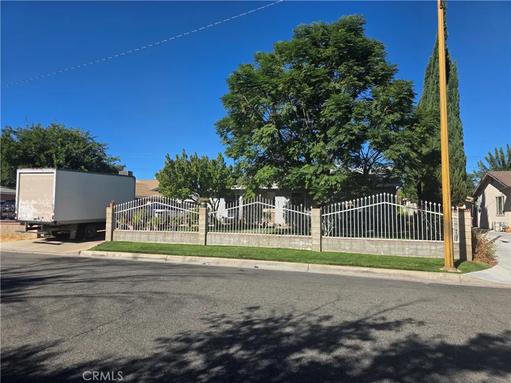 38733 36th E Palmdale, CA 93550