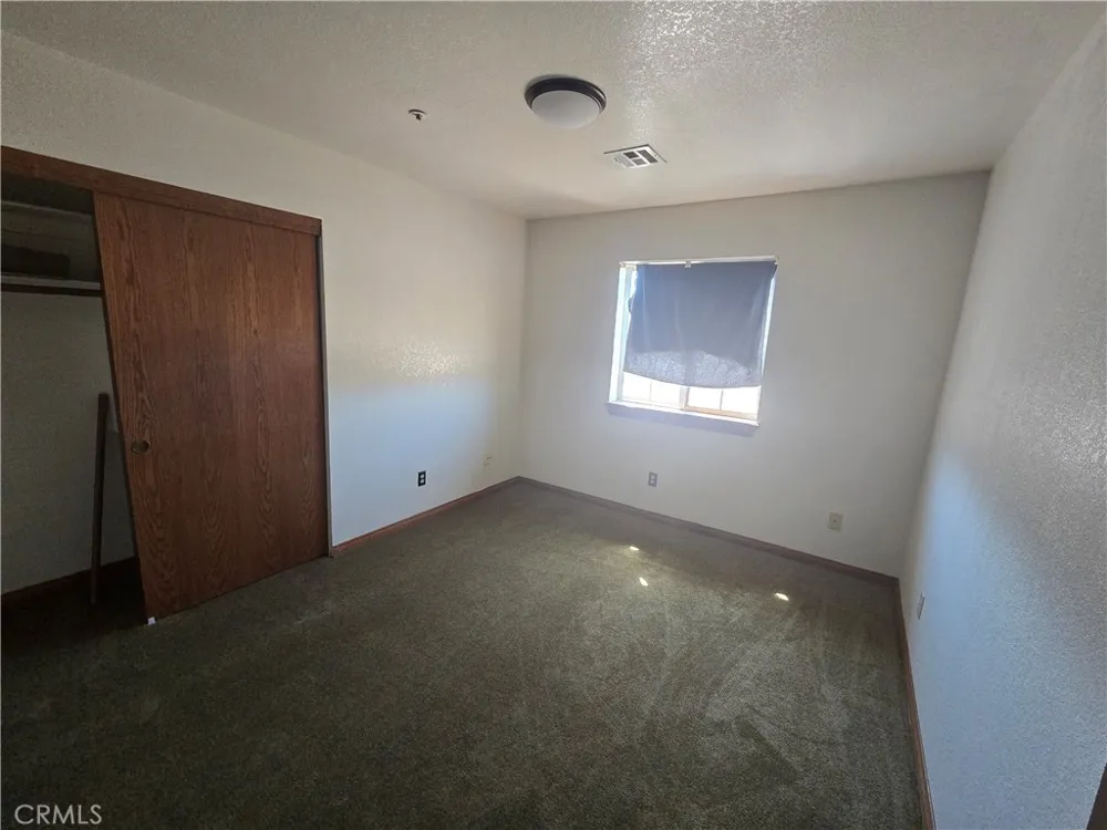 7057 W Avenue H Lancaster, CA 93536