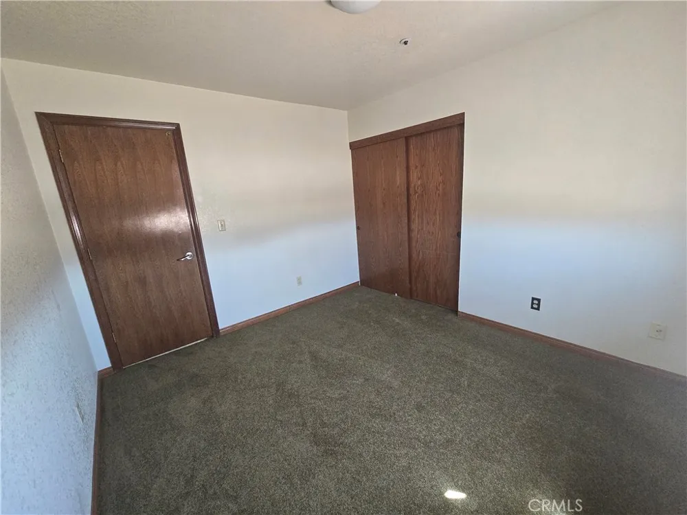 7057 W Avenue H Lancaster, CA 93536