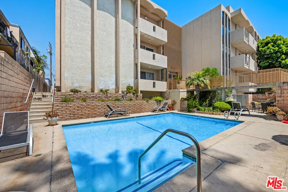 833 5th Street #100 Santa Monica, CA 90403