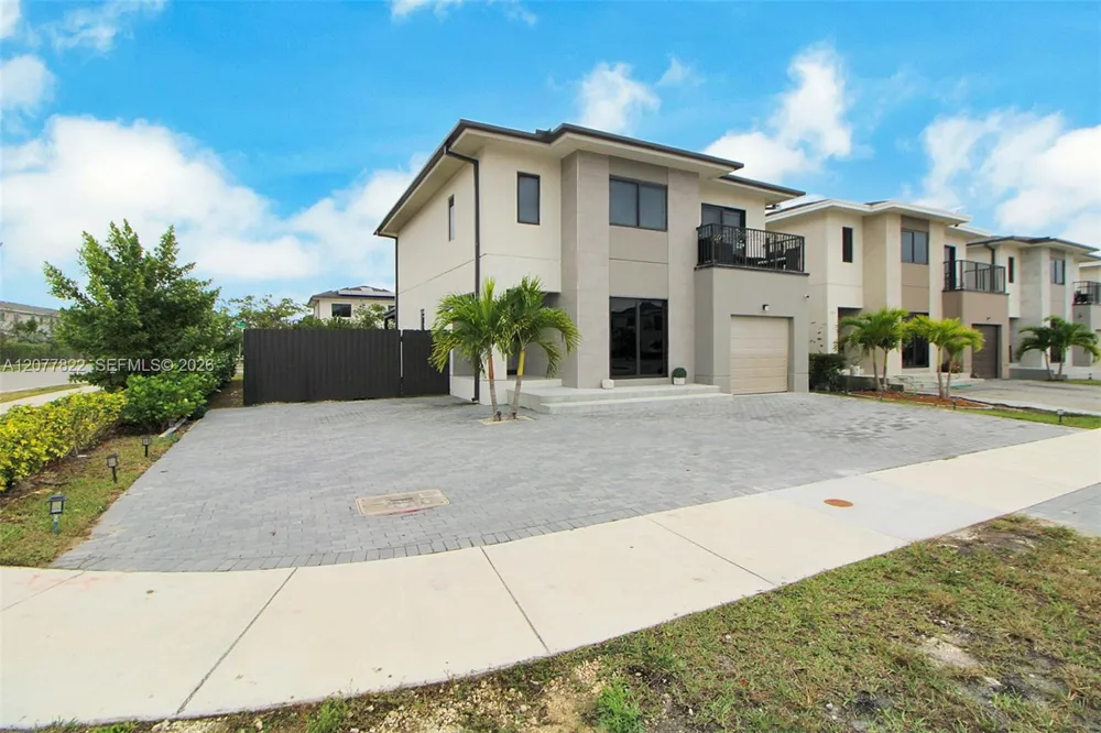 320 NW 13th Ct Florida City, FL 33034