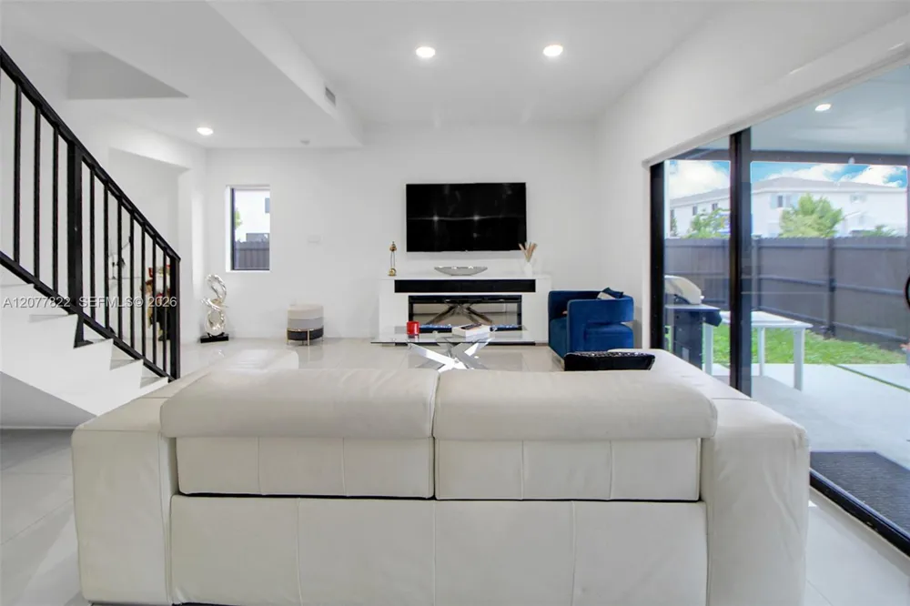 320 NW 13th Ct Florida City, FL 33034