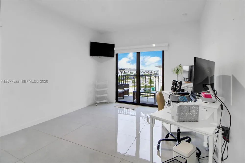 320 NW 13th Ct Florida City, FL 33034