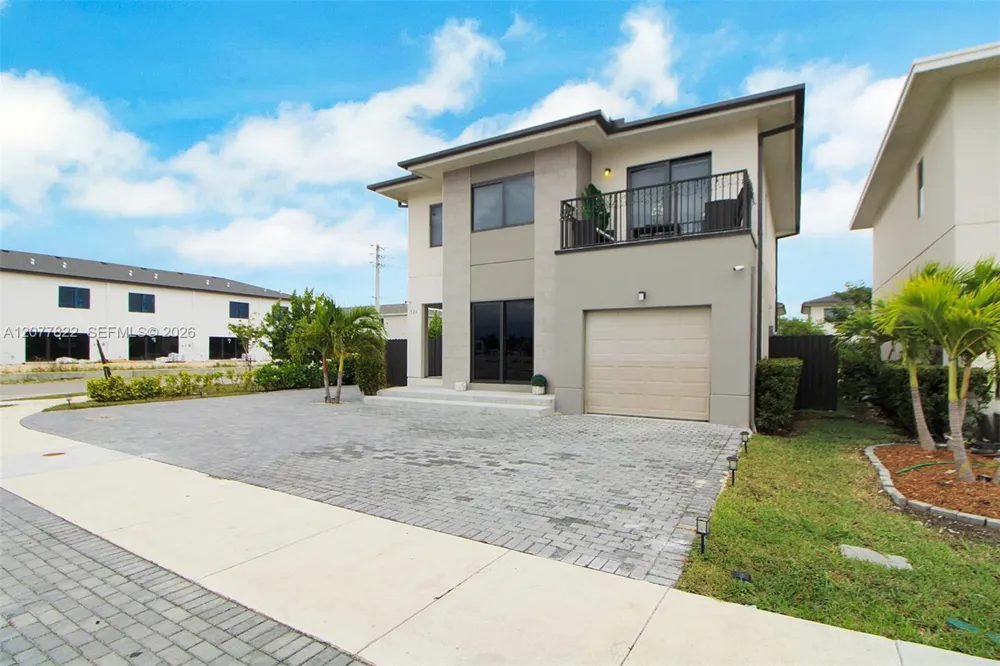 320 NW 13th Ct Florida City, FL 33034