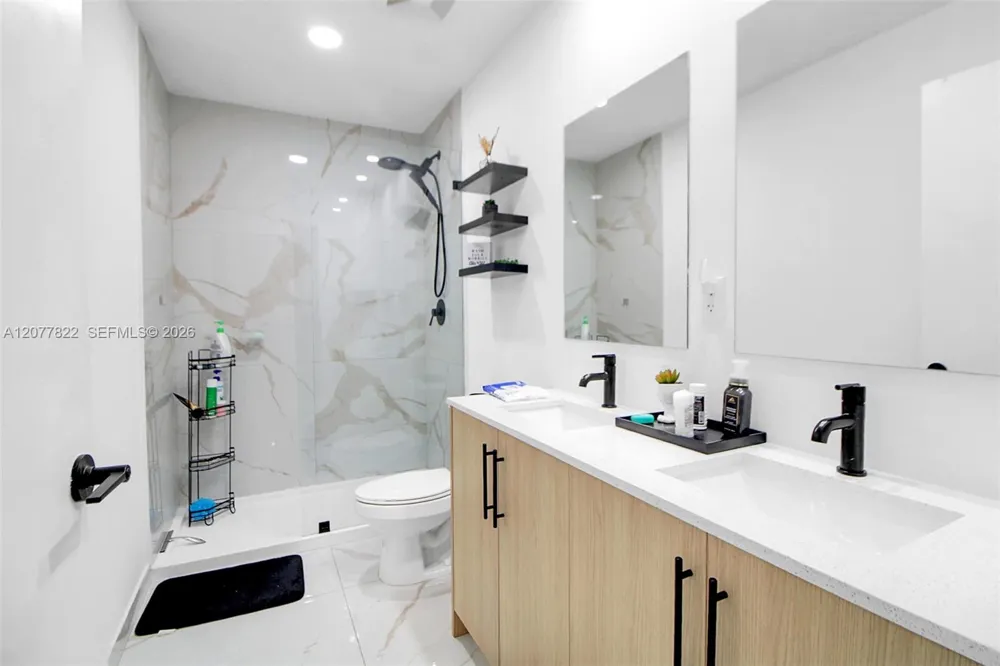 320 NW 13th Ct Florida City, FL 33034