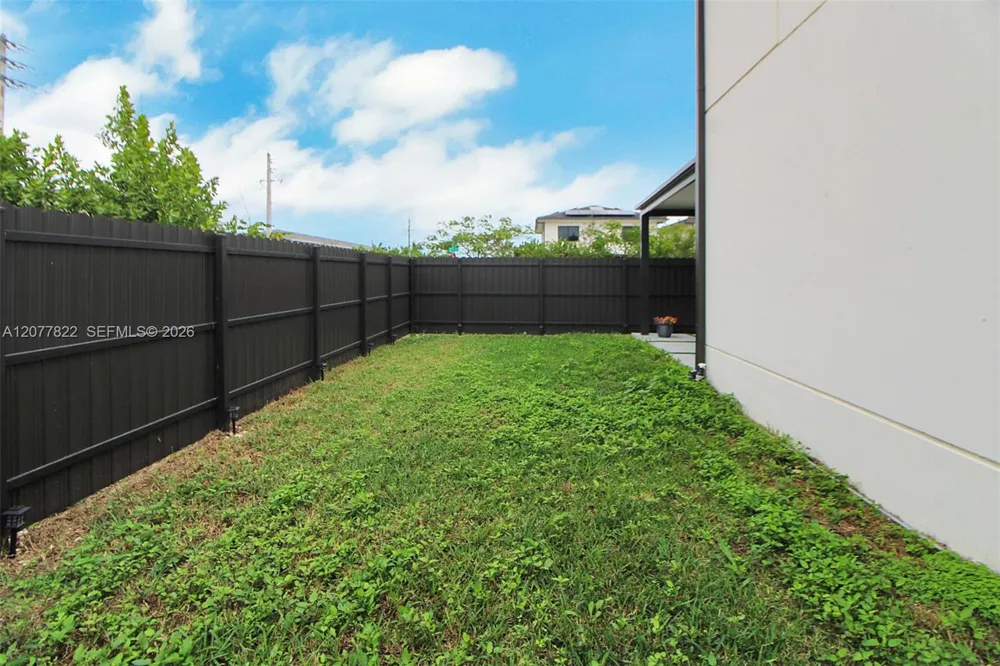 320 NW 13th Ct Florida City, FL 33034