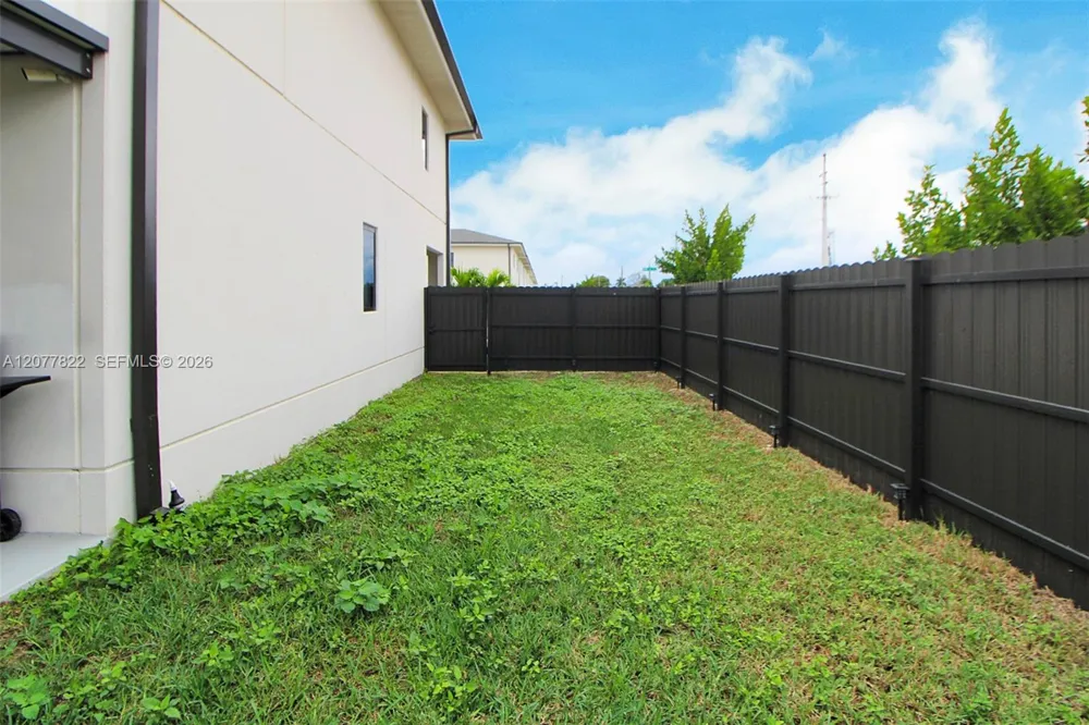 320 NW 13th Ct Florida City, FL 33034