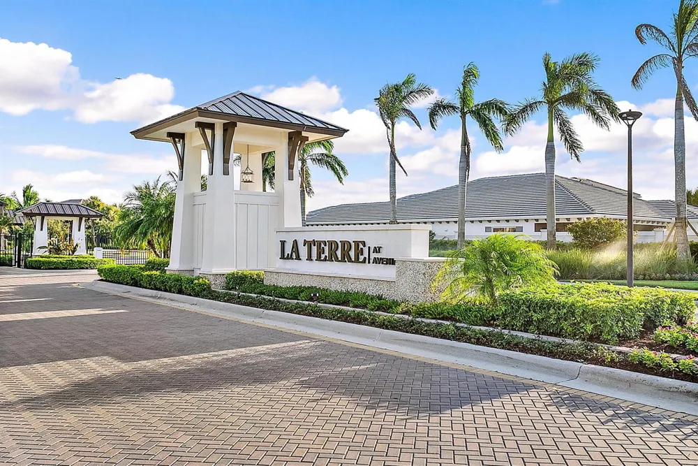 12176 Waterstone Circle Palm Beach Gardens, FL 33412