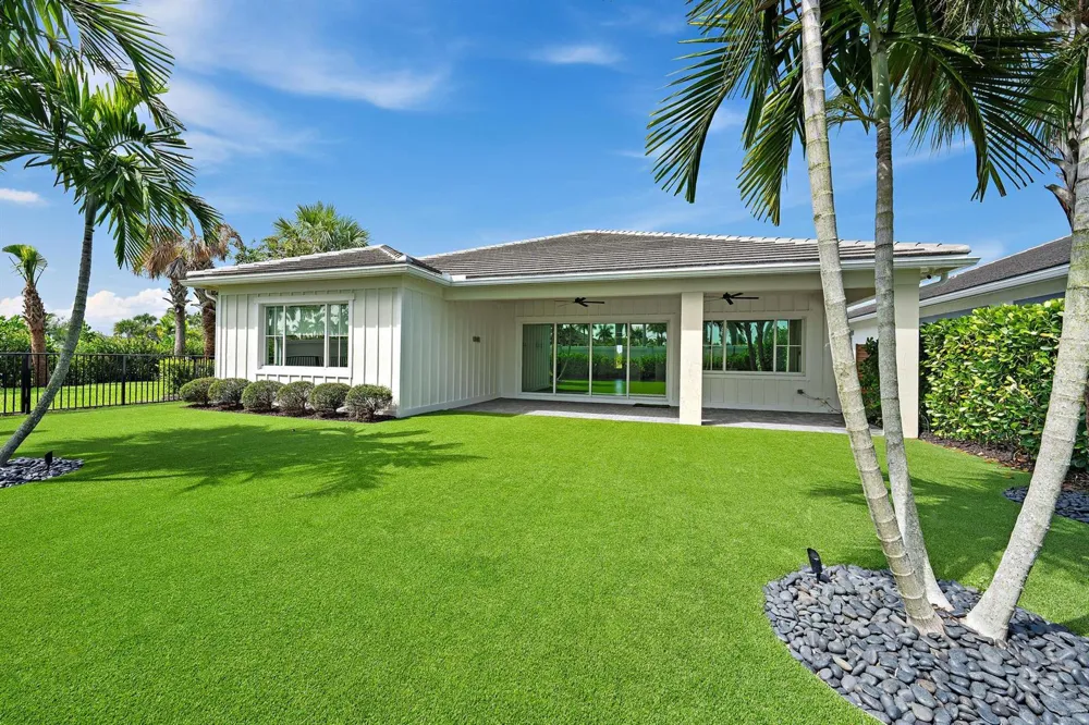 12176 Waterstone Circle Palm Beach Gardens, FL 33412