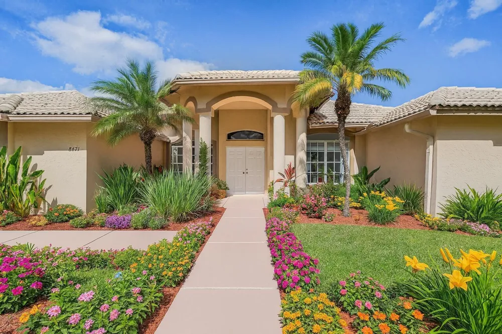 8671 155th Place Palm Beach Gardens, FL 33418