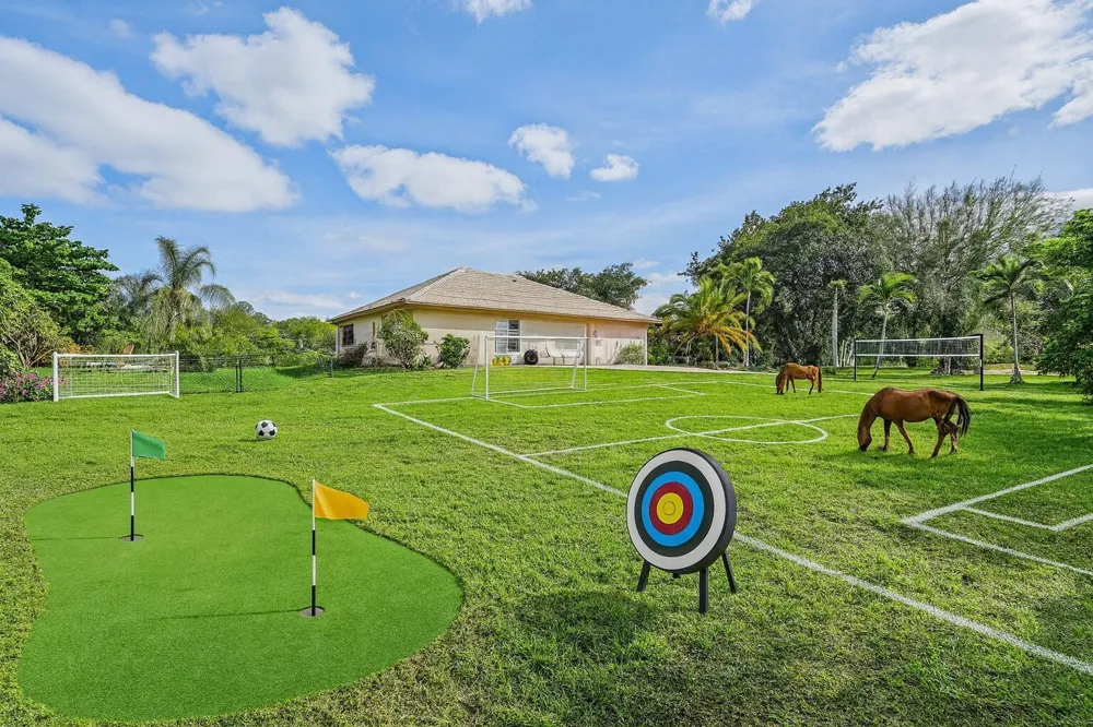 8671 155th Place Palm Beach Gardens, FL 33418