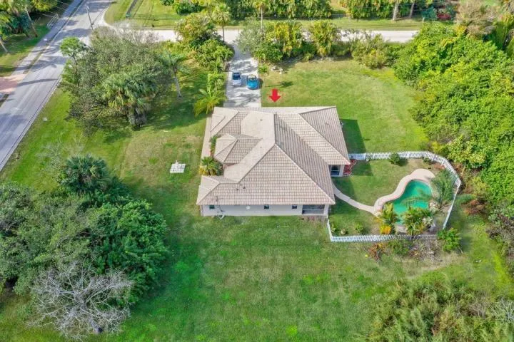 8671 155th Place Palm Beach Gardens, FL 33418