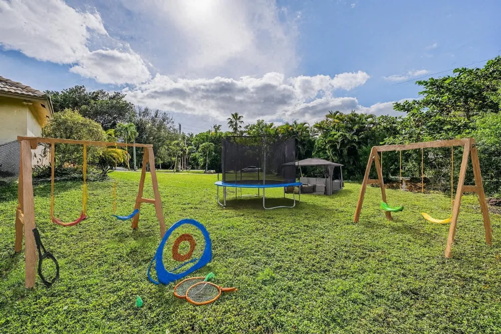 8671 155th Place Palm Beach Gardens, FL 33418