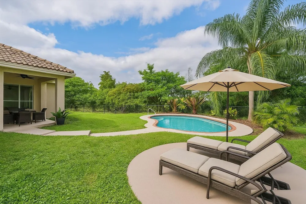 8671 155th Place Palm Beach Gardens, FL 33418