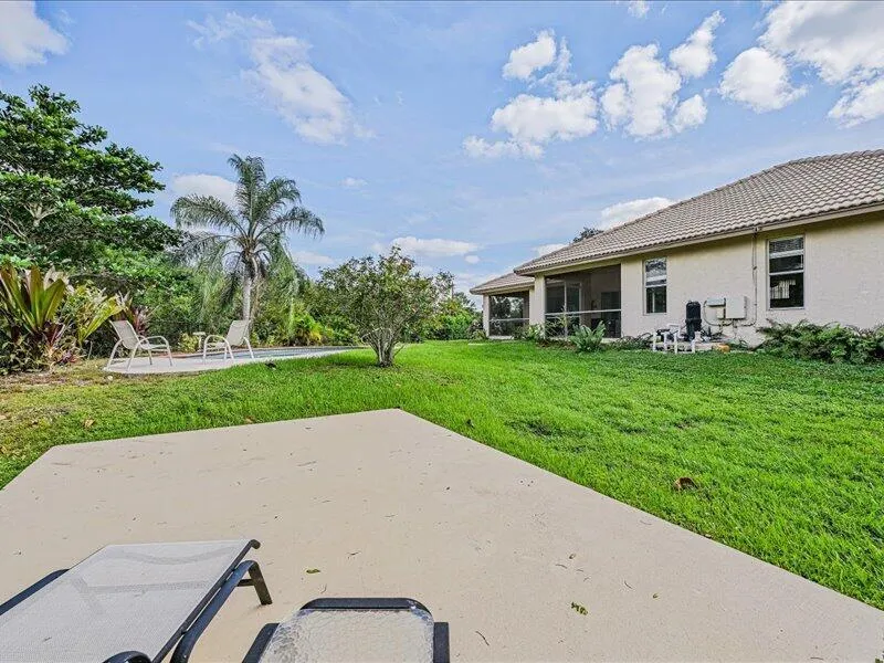 8671 155th Place Palm Beach Gardens, FL 33418