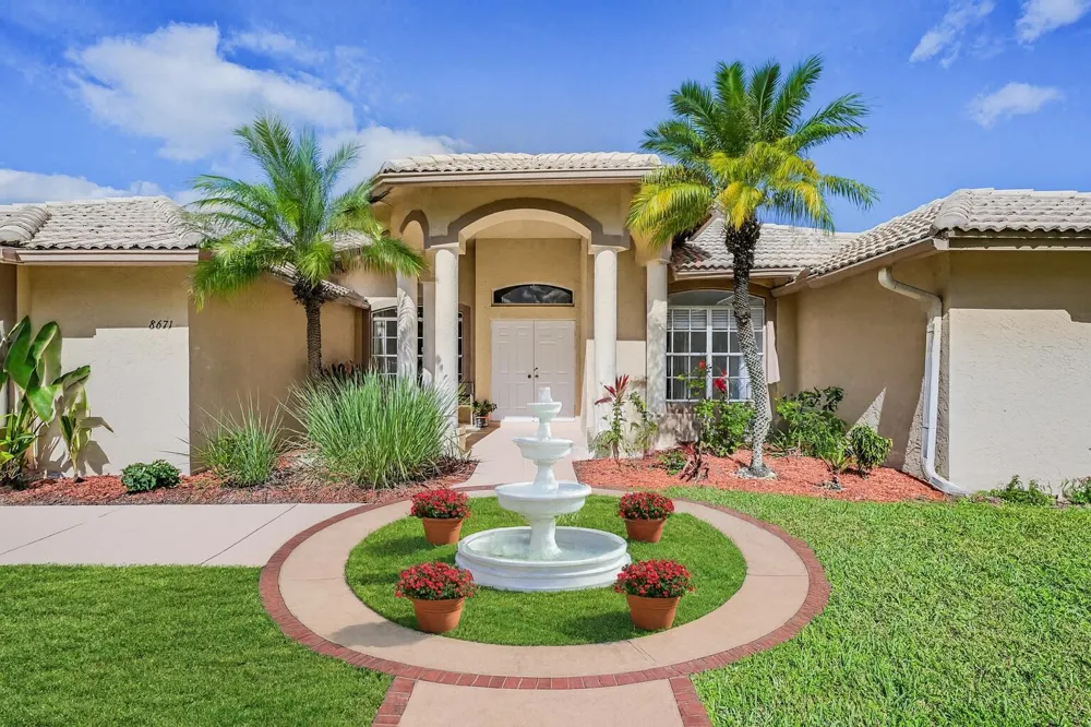 8671 155th Place Palm Beach Gardens, FL 33418