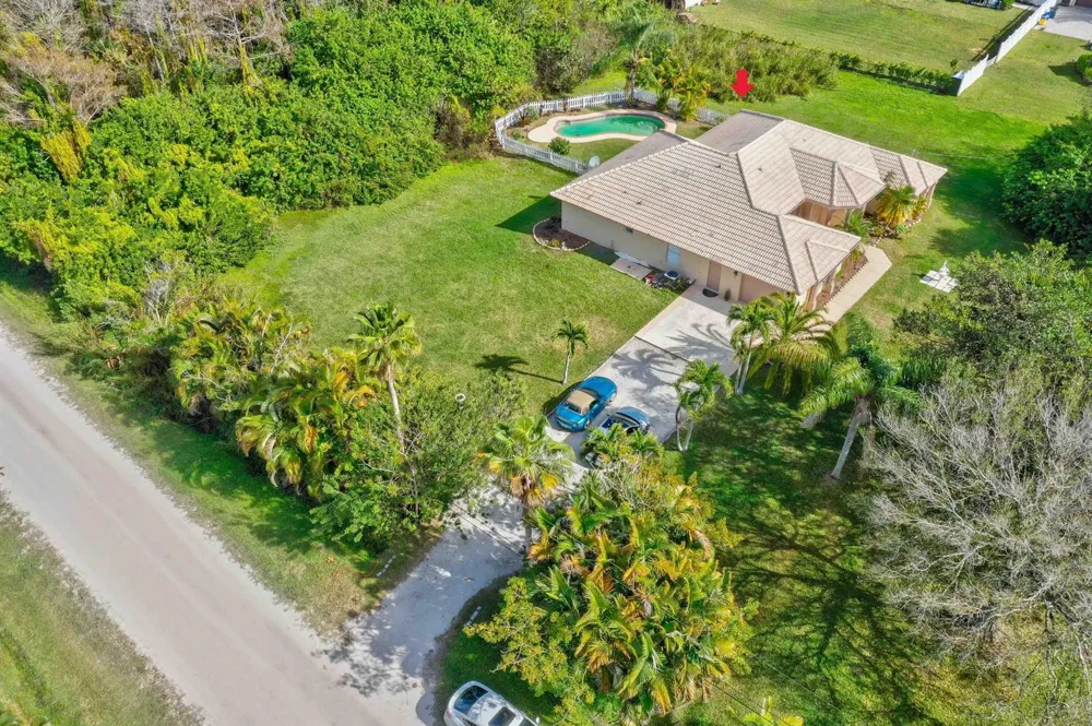 8671 155th Place Palm Beach Gardens, FL 33418