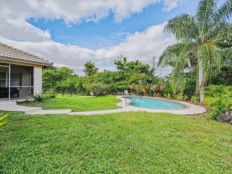 8671 155th Place Palm Beach Gardens, FL 33418