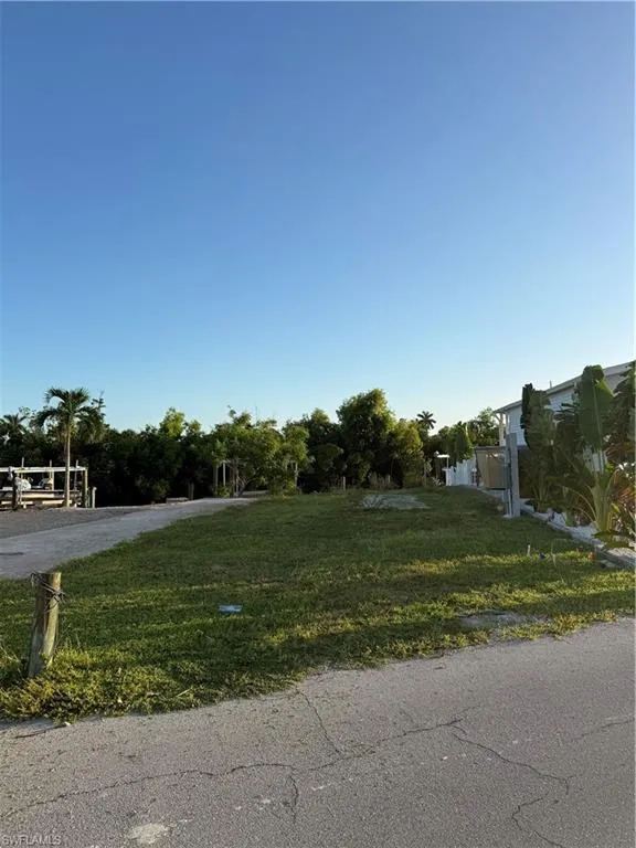 3853 Cherry Lane St. James City, FL 33956