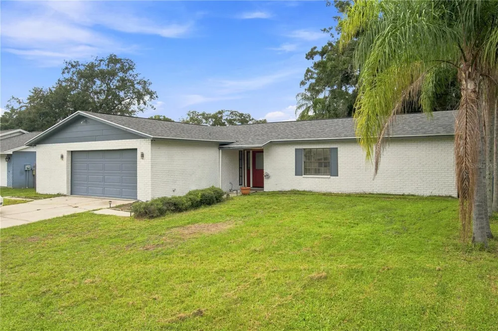 4313 FOXGLEN LANE Tampa, FL 33624