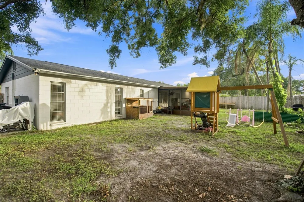 4313 FOXGLEN LANE Tampa, FL 33624