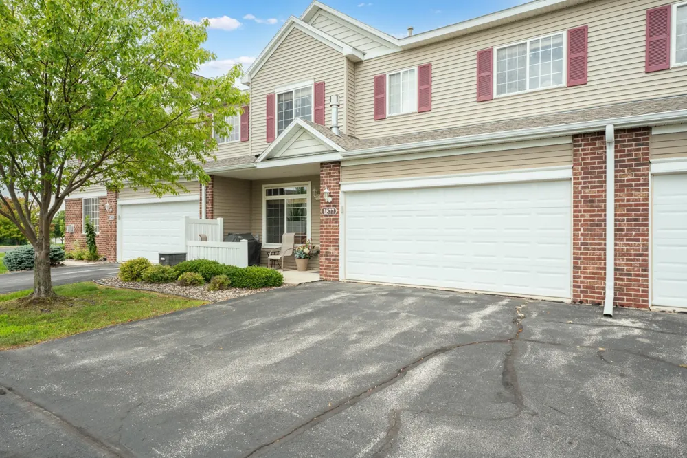 1877 Sandcherry Court NW Rochester, MN 55901