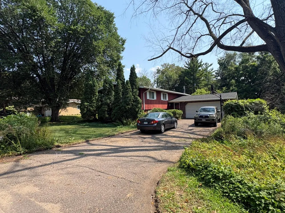 13515 Mayview Court Minnetonka, MN 55345