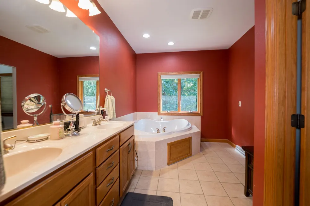 S51 Deer Run Road Mondovi, WI 54755