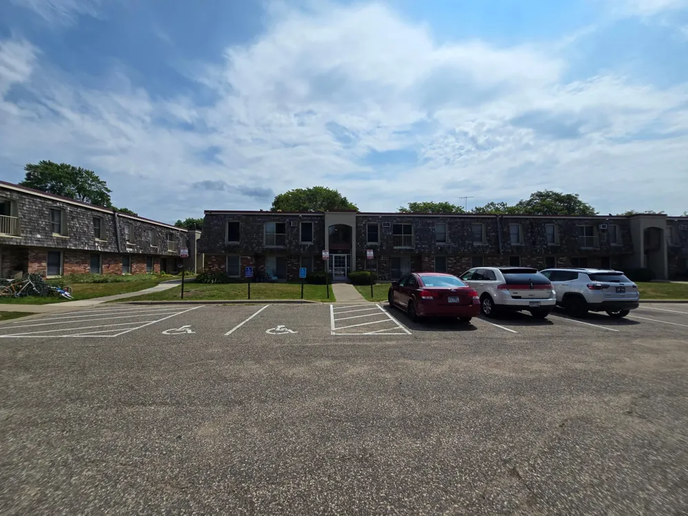 907 11th Avenue S #7 Hopkins, MN 55343
