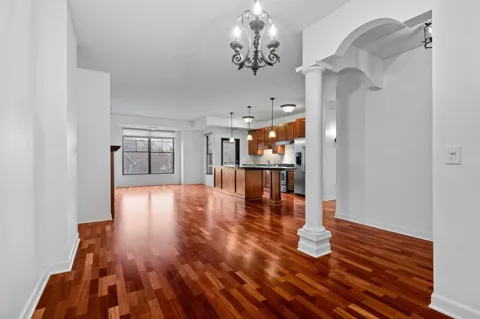 317 Groveland Avenue #521