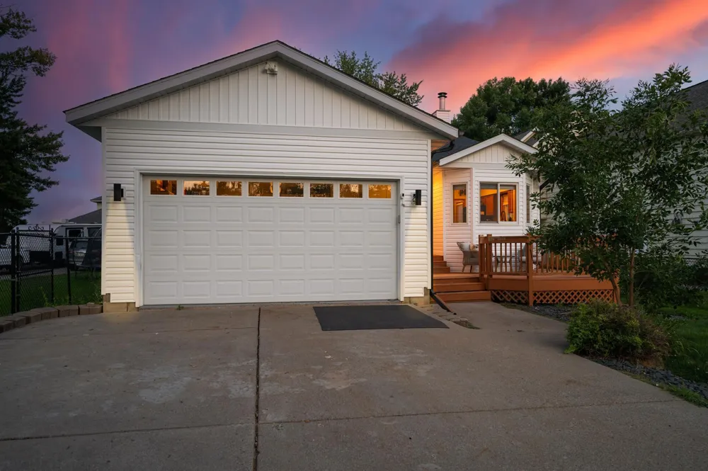 1055 Shore Drive Forest Lake, MN 55025