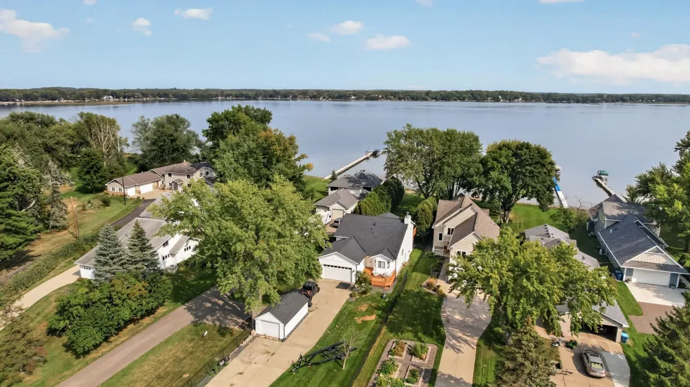 1055 Shore Drive Forest Lake, MN 55025