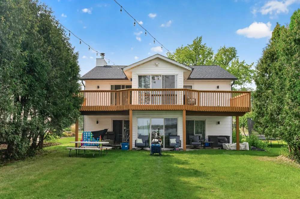 1055 Shore Drive Forest Lake, MN 55025